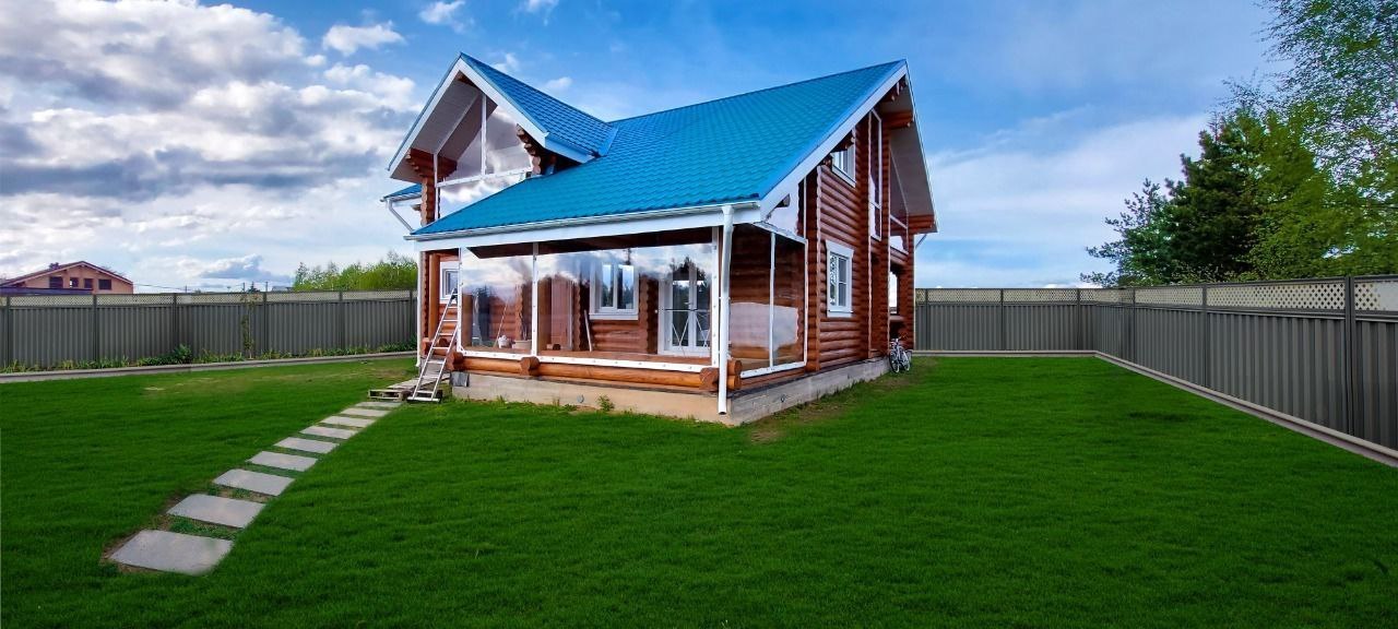 Мягкие окна на веранде загородного дома в посёлке Хомутово